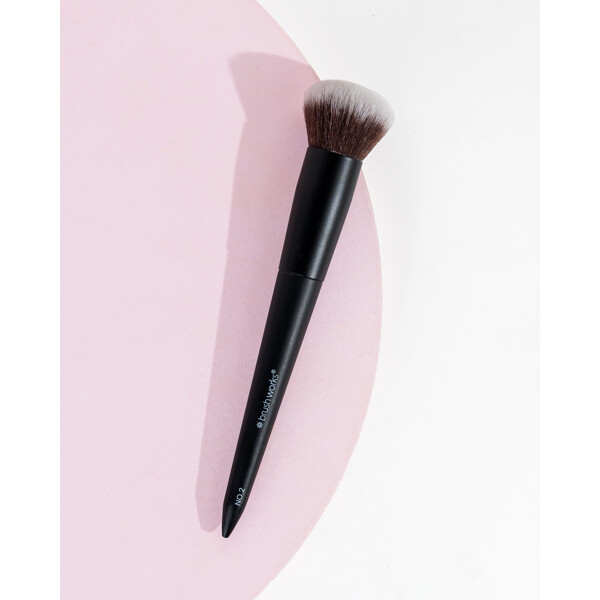 Brushworks No. 2 Buffing Foundation Brush (Bild 5 von 9)