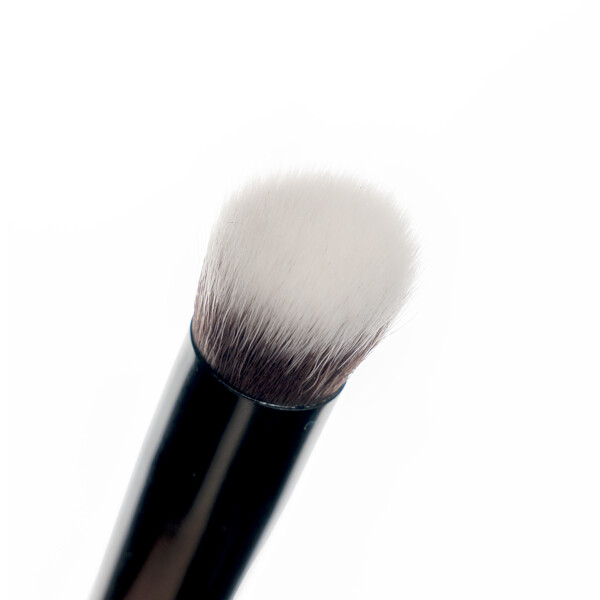 Brushworks No. 8 Precise Angled Concealer Brush (Bild 4 von 9)