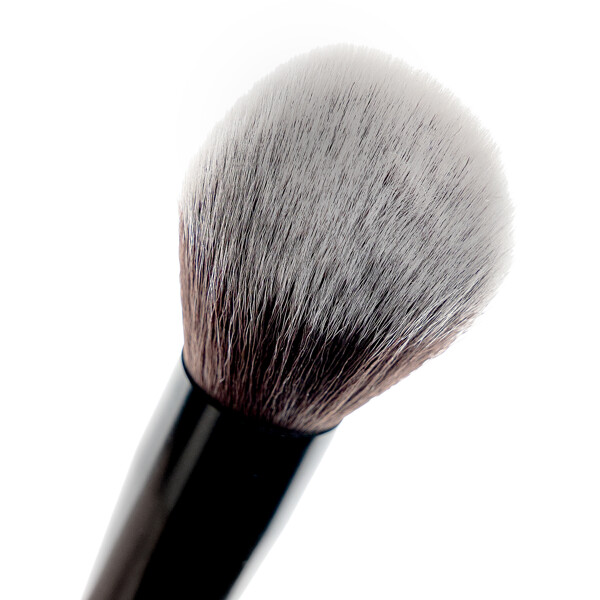 Brushworks No. 10 Bronzer Brush (Bild 4 von 8)