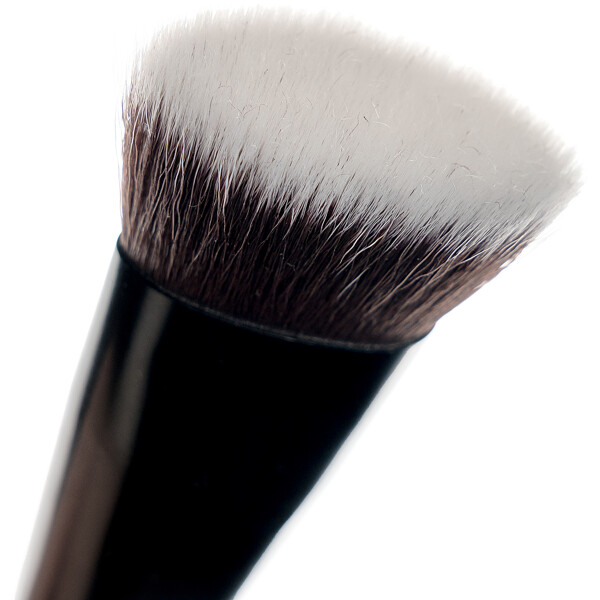 Brushworks No. 11 Flat Top Contour Brush (Bild 4 von 8)