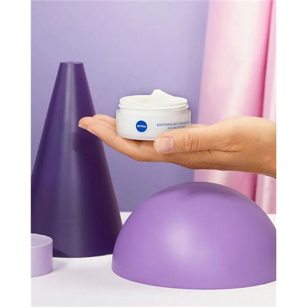 Nivea Soothing Day Cream - Sensitive Skin (Bild 5 von 6)